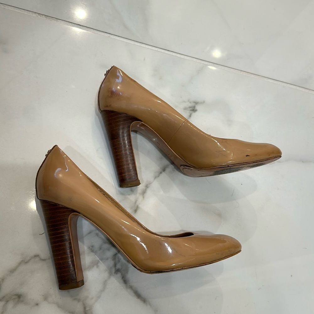 COACH nude tan patent leather pumps heels shoes - Picture 3 of 6